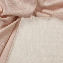 Inbetween Gwen Roze
